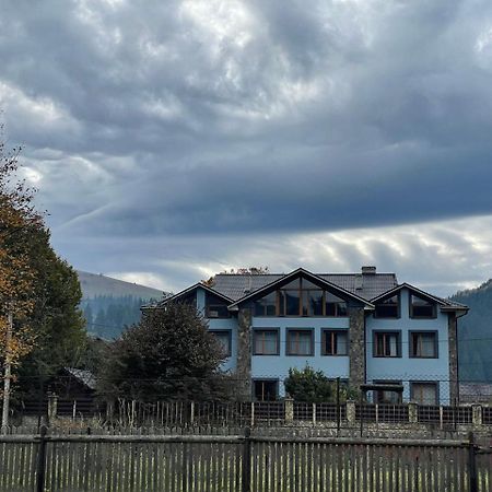 Старе Подвір'Я Verkhovyna Exterior foto