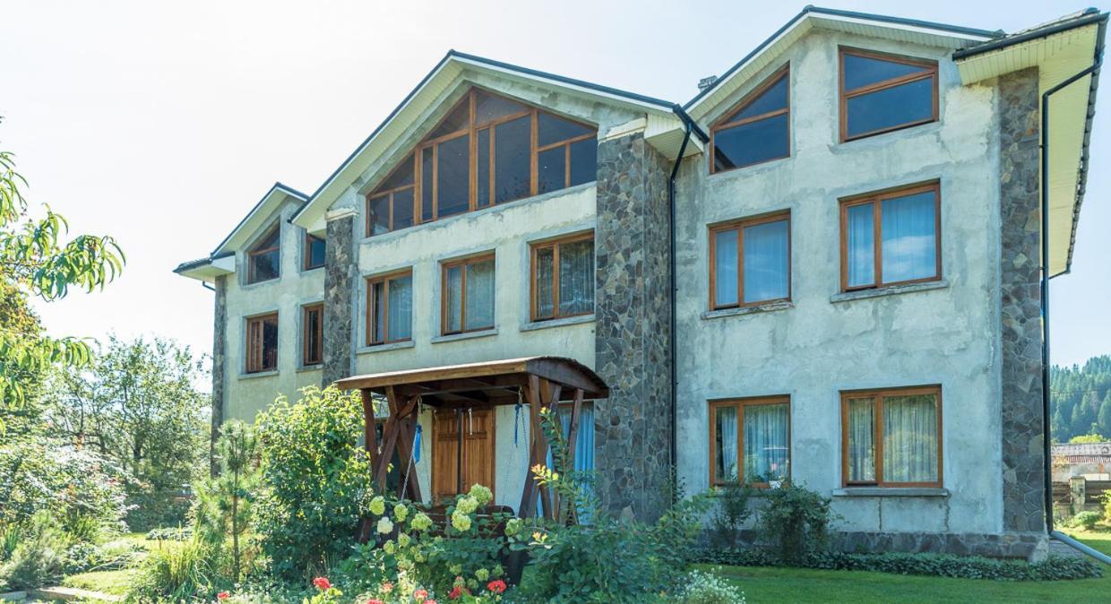 Старе Подвір'Я Verkhovyna Exterior foto