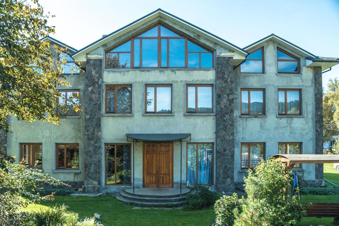 Старе Подвір'Я Verkhovyna Exterior foto